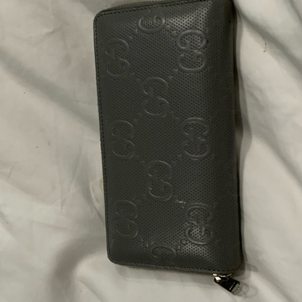 Gucci Dark Gray Embossed Key & Card Holder